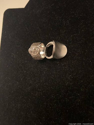 Lot of 2 Fashion Statement Rings – Heart Design & Silver-Tone (1 of 5)