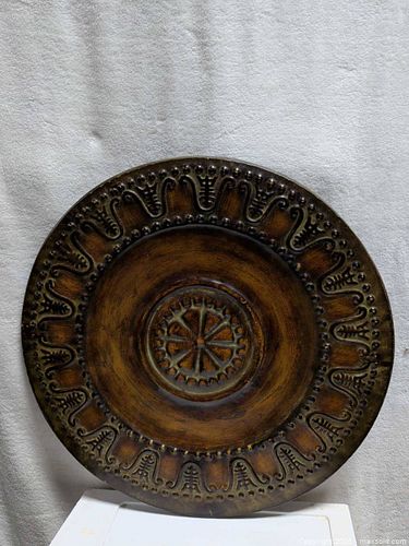 Metal decor (1 of 3)