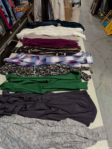 Women's clothing (1 of 4)