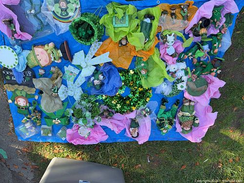 St. Patrick's Day Mixed Lot: Figurines, Wall Plaque, Plush (1 of 18)
