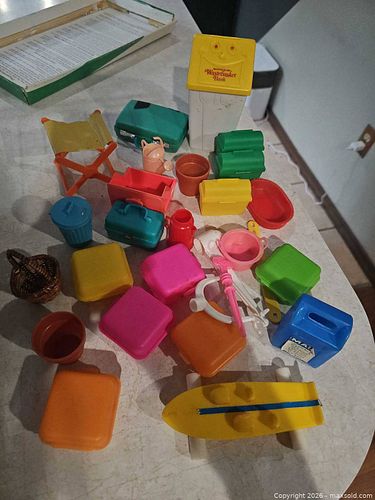 Doll accessories  (1 of 7)