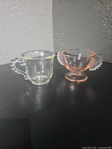 Non matching sugar and creamer. Depression glass (1 of 8)