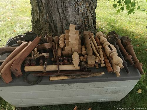 Miscellaneous furniture parts (1 of 2)