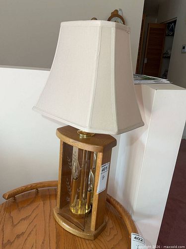 Table lamp (1 of 4)