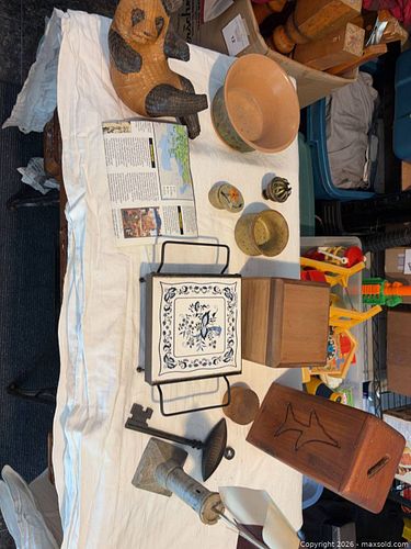 Mixed Lot Vintage Assorted Collectibles - Wood, Ceramic, Wicker (1 of 8)
