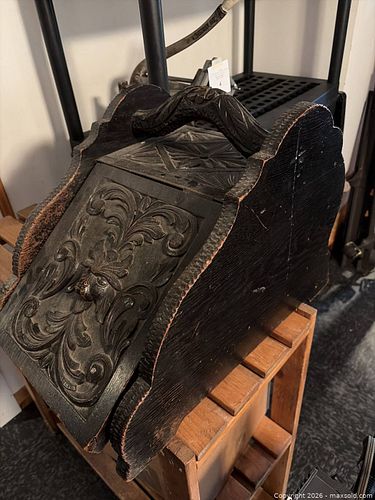 Victorian Carved Wooden Fireplace Coal Scuttle with Metal Liner (1 of 4)