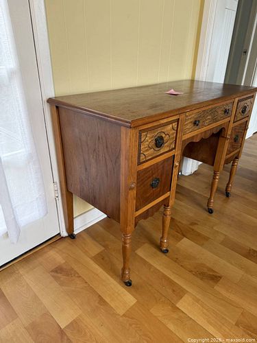 Antique Vanity Desk (1 of 3)