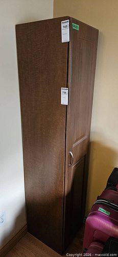 Cabinet (1 of 9)