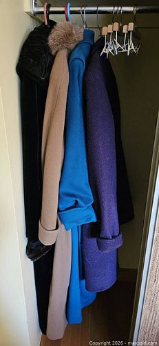 Ladies Clothing and Linens (1 of 20)