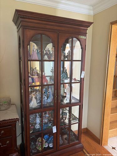 Mahogany Display Cabinet (1 of 10)