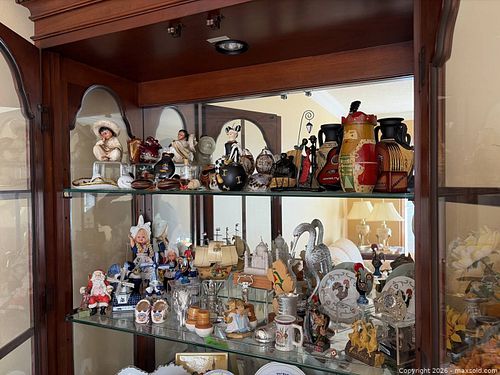 Souvenir Figurines  (1 of 24)
