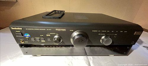 Technics Stereo Receiver (Model SA-AX7) (1 of 15)