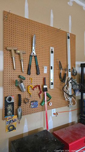 Various hand tools (1 of 4)
