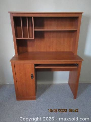 Computer desk (1 of 3)