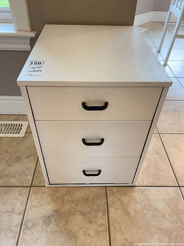 Storage Chest of Drawers with Household Items Contents B (1 of 14)