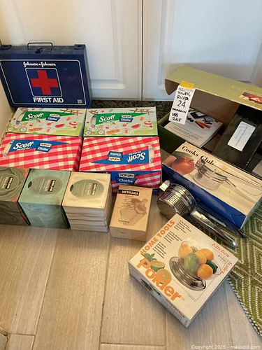 Kitchenware Lot: Scale, Ricer, Mandoline, Tissues & First Aid (1 of 11)