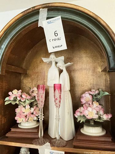 Mixed Porcelain Figurines, Floral Posies & Crystal Flutes, 5 Pieces (1 of 9)