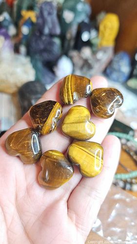 Pack of 7 Polished Tiger's Eye Heart Stones (1 of 6)