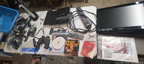 Lot of Electronics: Monitor, Camcorder, Binoculars & Accessories (1 of 10)