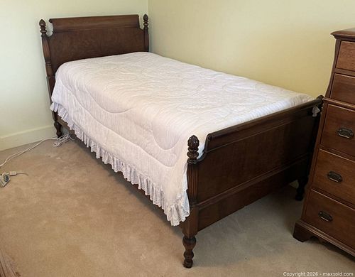 Antique Walnut Turned Wood Post Twin Size Bed 1 of 2  (1 of 9)