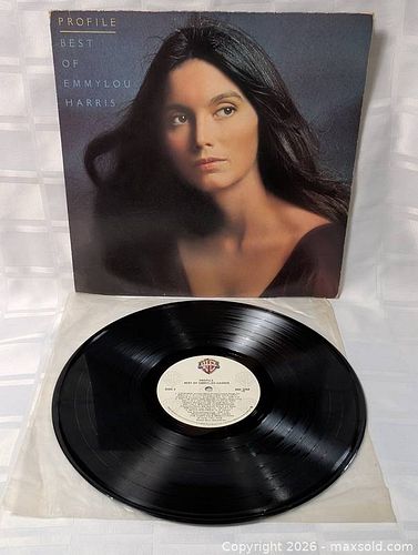 Emmylou Harris Best Of Record LP  (1 of 10)