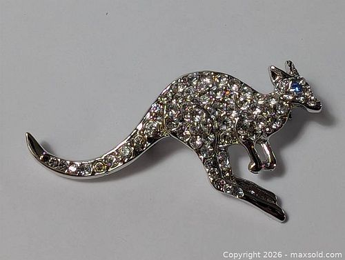 Vintage Kangaroo Encrusted Jeweled Pin Brooch  (1 of 13)