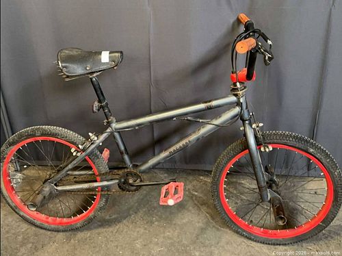 Macabre BMX Bicycle - 20-inch Single Speed, Black/Red (1 of 7)
