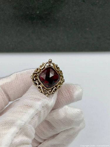 Vintage Sterling Silver Garnet Cocktail Ring, Size 7 (1 of 5)