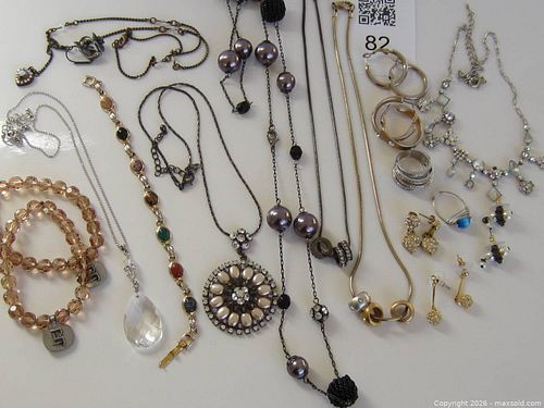 Costume Jewelry (1 of 12)