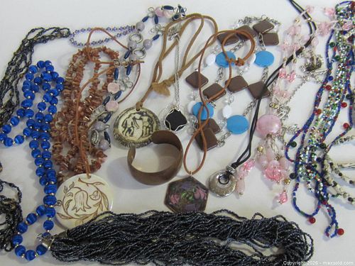 Costume Jewelry (1 of 10)