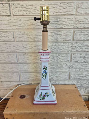 Porcelain Hand-Painted Floral Table Lamp with Gold Hardware (1 of 6)