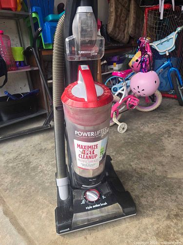 Bissell PowerLifter Upright Bagless Corded Vacuum - Black/Red (1 of 8)