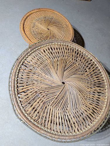 Wicker Rattan Two-Piece Pedestal Table and Side Stool (1 of 3)