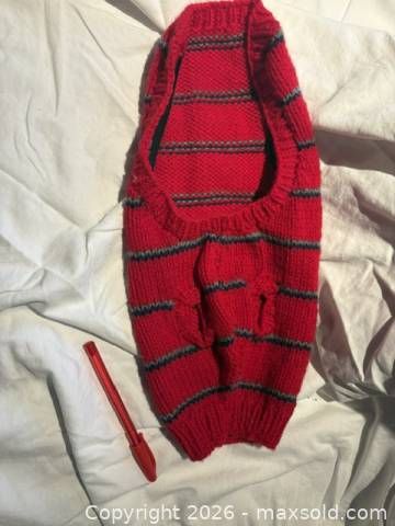 Medium sized animal clothes (1 of 4)