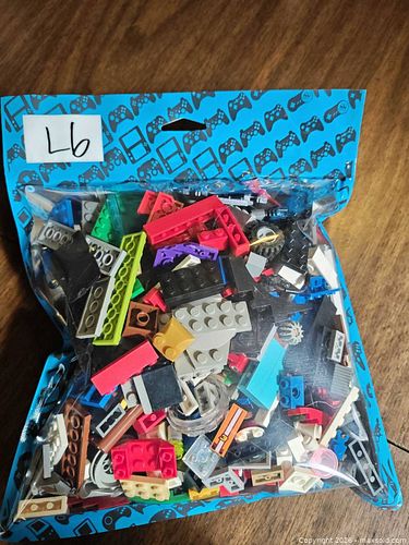 Lego lot L6 (1 of 7)