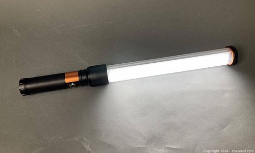 NEW - Bi-Colour LED Tube Ice Light (1 of 5)