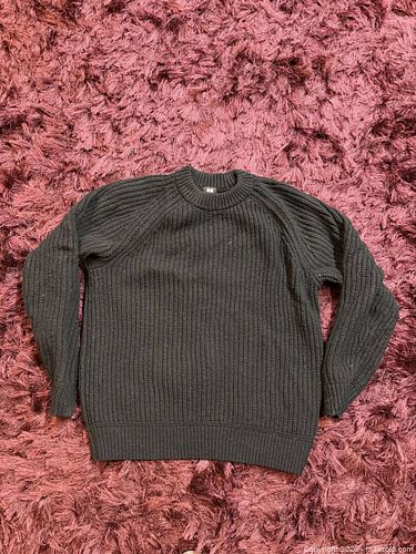 Uniqlo Gray L sweater (1 of 3)