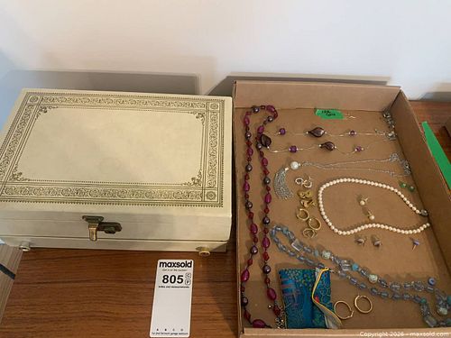 Jewelry Box With Costume and 10K Gold Earrings (1 of 12)