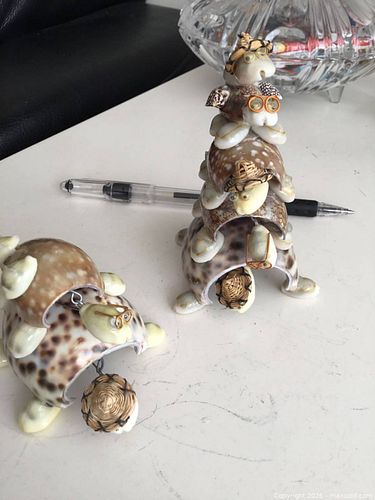 Bobble heady, glasses wearing sea shell turtle collectibles (1 of 6)