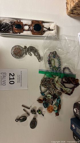 Lot of Boho/Vintage Mixed Jewelry — Necklaces, Bracelets, Earrings (1 of 5)