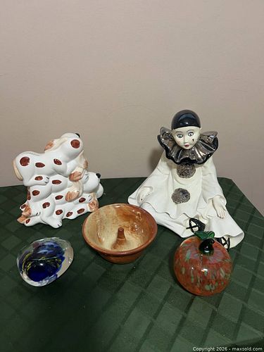 Lot of 5 Porcelain, Ceramic & Glass Figurines and Decor (1 of 18)