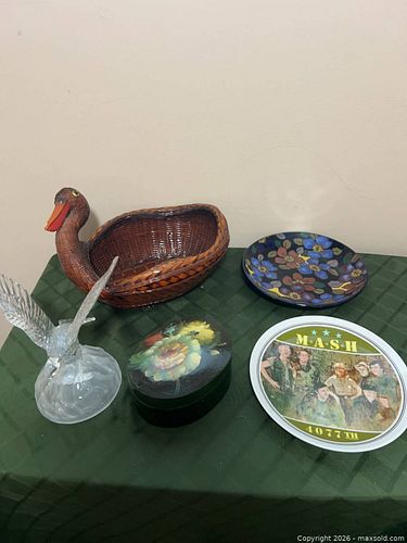 Vintage Decorative Lot: Wicker Duck Basket, Glass Bird & Plates (1 of 17)