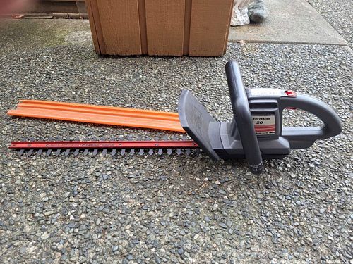 Craftsman hedge trimmer (1 of 3)