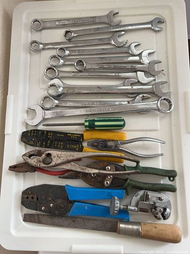 Hand Tools and Wrenches  (1 of 5)