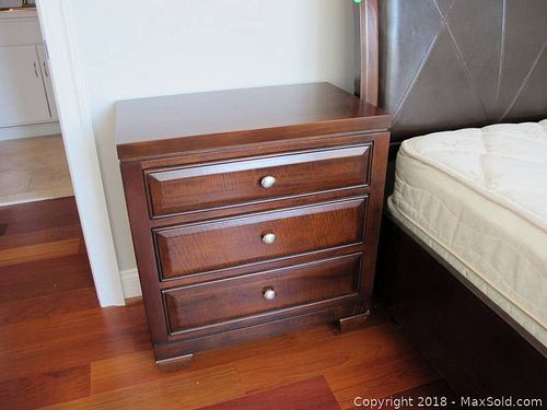 Lot #0223 (1 of 12)