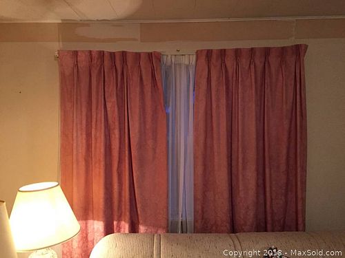 Lot #0023 (1 of 4)