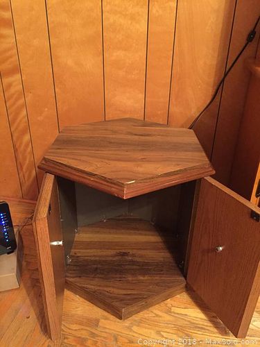 Lot #0043 (1 of 4)