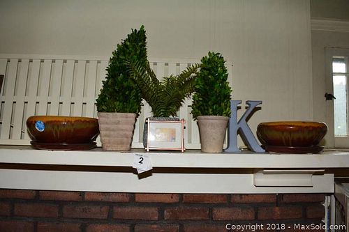 Lot #0002 (1 of 8)