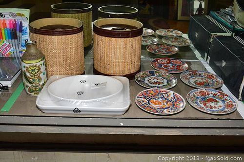 Lot #0030 (1 of 17)