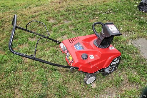Lot #0067 (1 of 9)